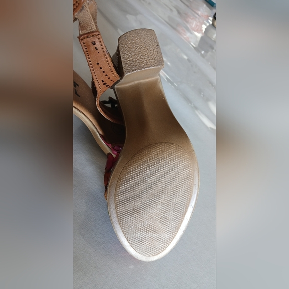 Tan Women's Heeled Sandals - Picture 5 of 6